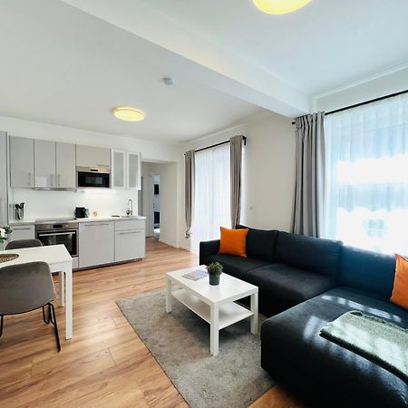 White Inn - Ferienwohnung Mit Terrasse Mürzzuschlag Exteriör bild
