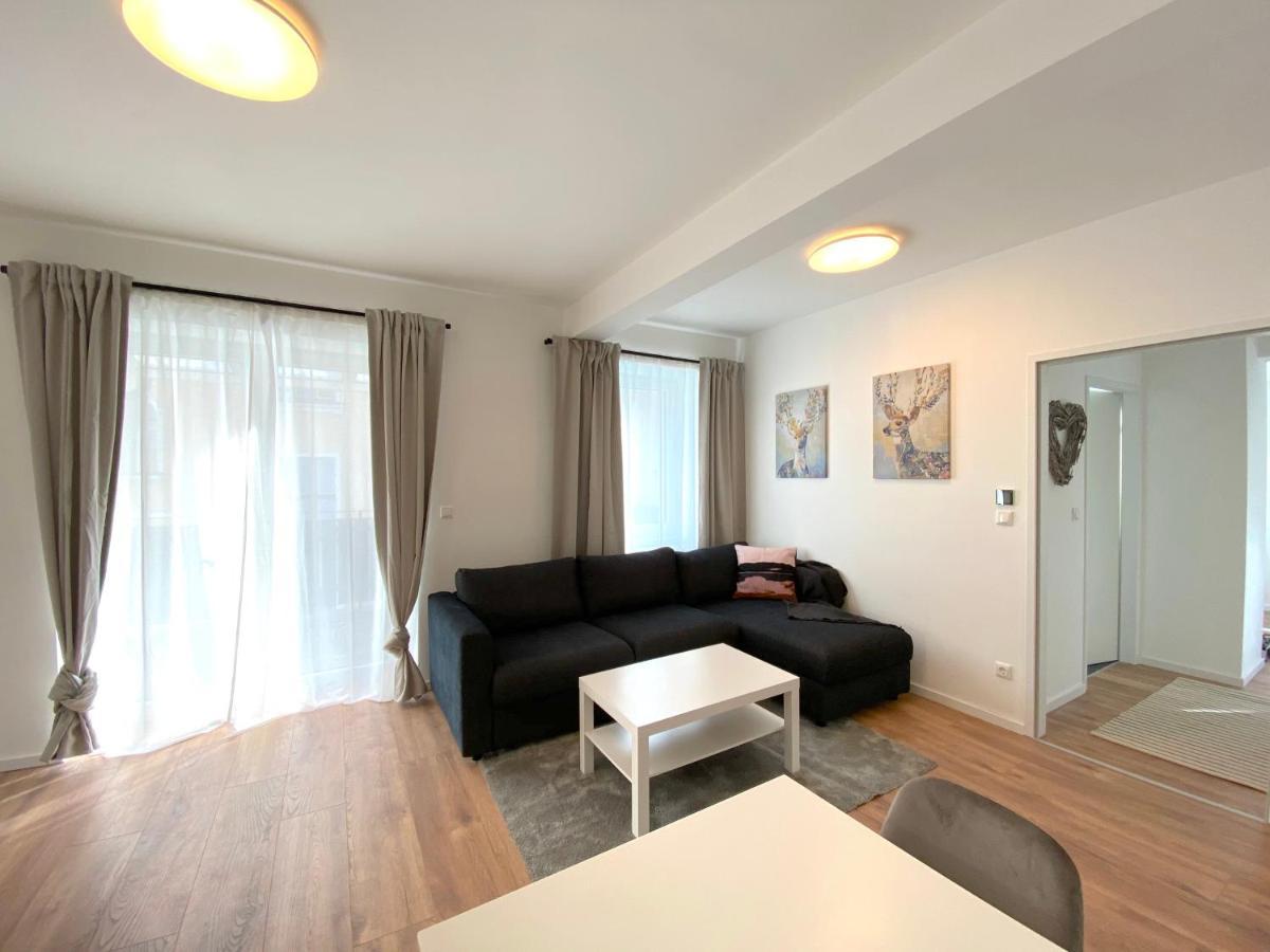 White Inn - Ferienwohnung Mit Terrasse Mürzzuschlag Exteriör bild